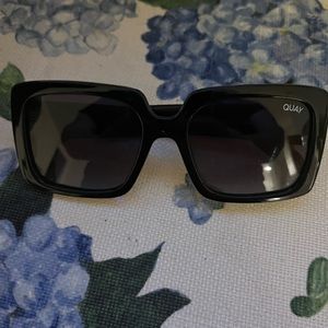 Quay total vibe polarized
